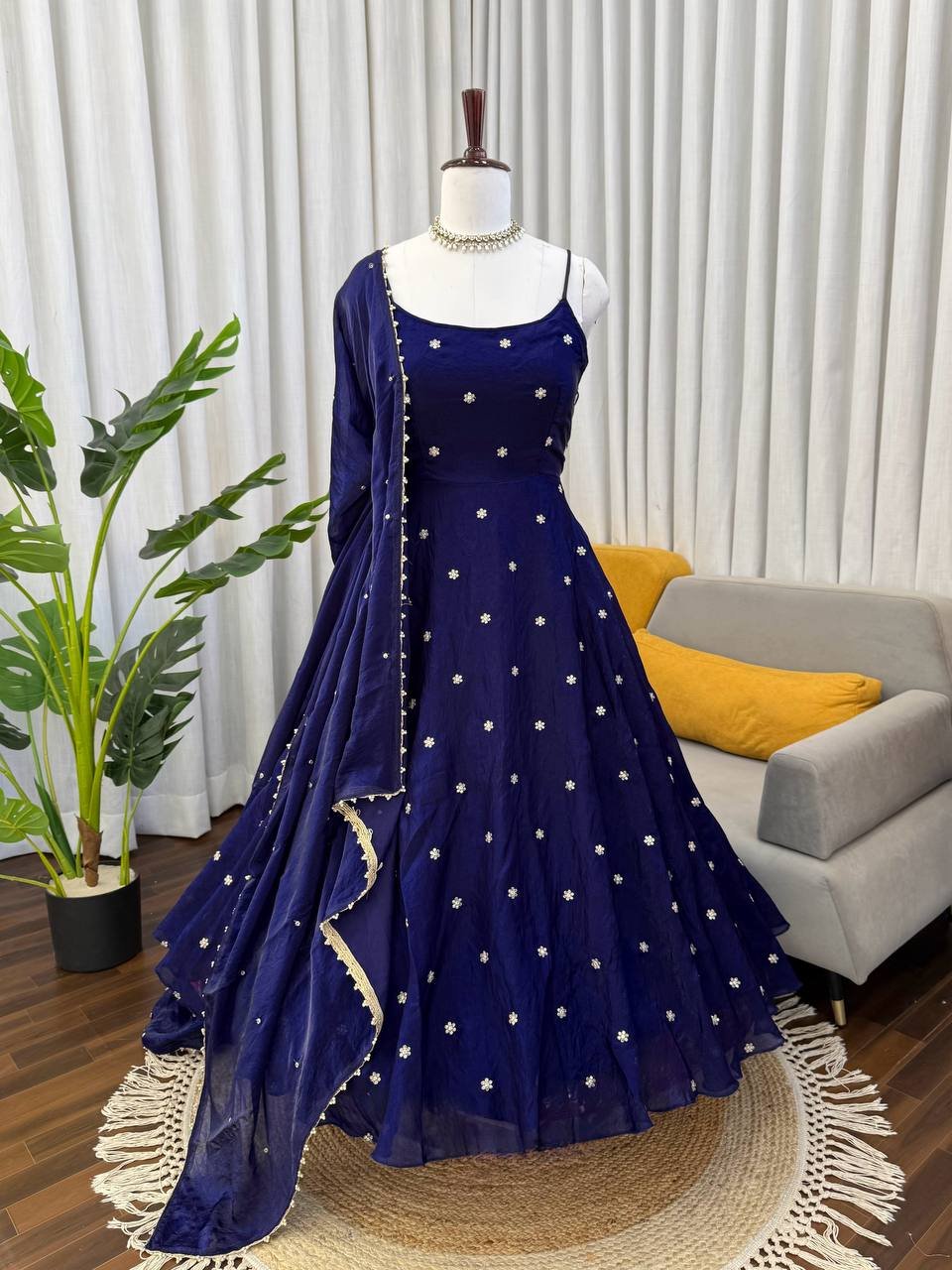 Anarkali Ready Made Suit - Image 5