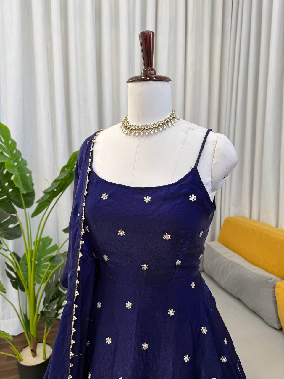 Anarkali Ready Made Suit - Image 3