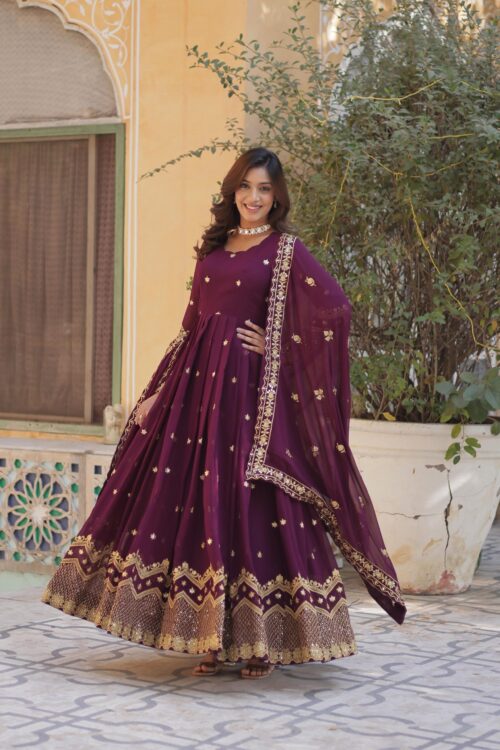DESIGNER READYMADE GOWN FOR WOMEN