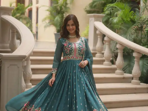 Salwar Suits for Women – Latest Designer, Cotton & Party Wear Salwar Suits Online